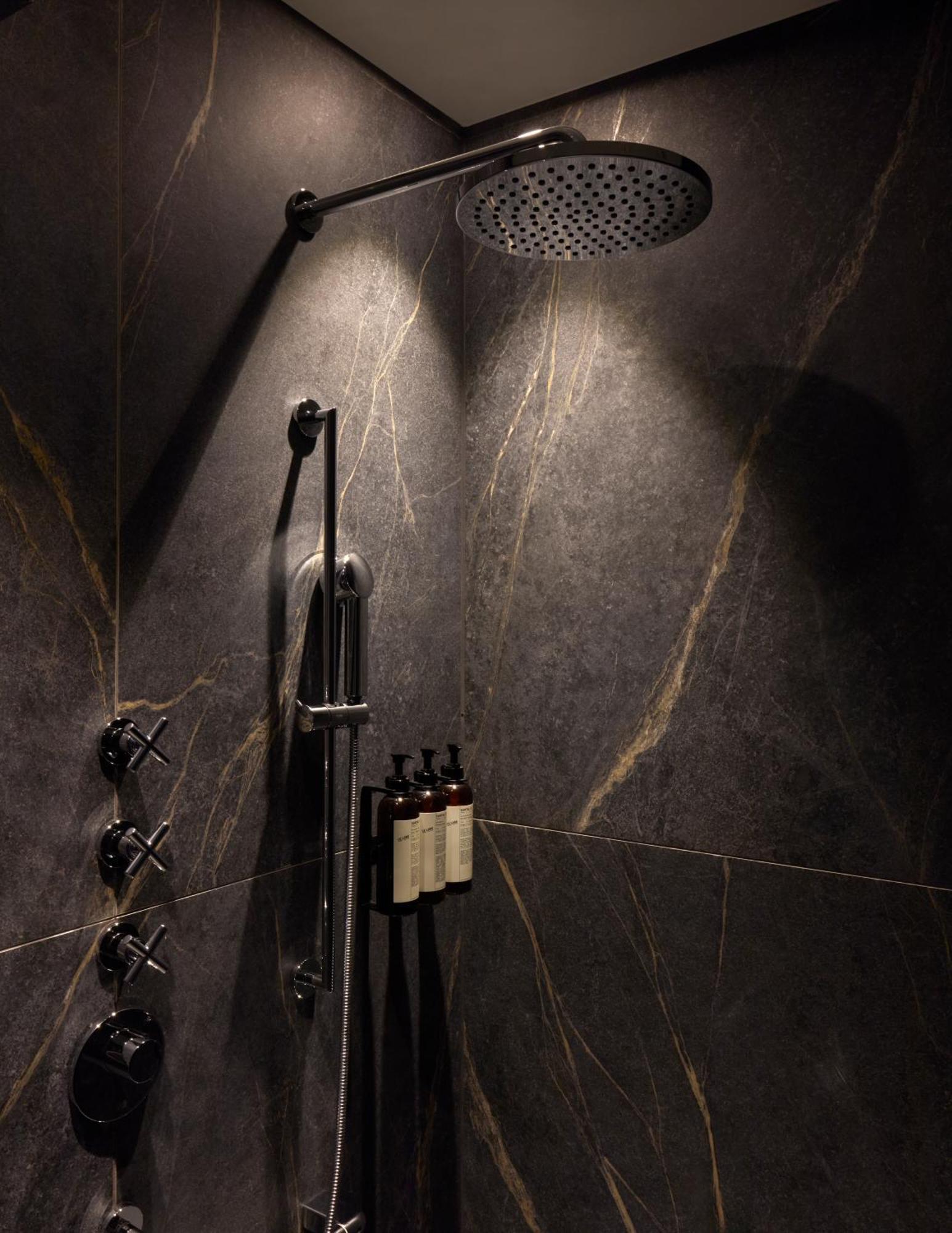Miiro The Mansard Hotel Гстаад Екстериор снимка